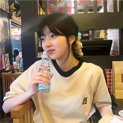 圈养的妇女